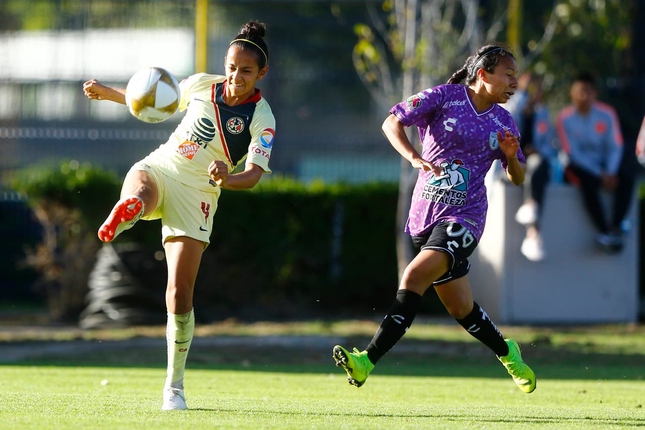 Por momentos también hubo falta de precisión en los pases y muchos rechazos durante el partido.