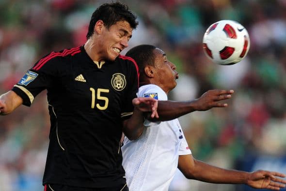 Un partido muy inteligente, sin errores y en el que evitó caer en provocaciones fue el que dio Héctor Moreno.