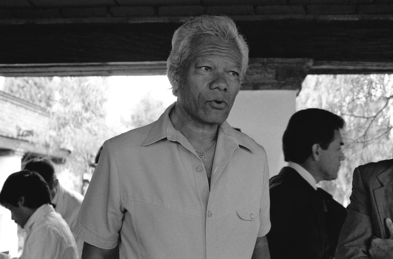 Foto de Jugador Walter Ormeno (Portero-Peru): En Mexico jugaria con el America, Atlante, Morelia y Zacatepec, y entrenador. en 1969 MEXSPORT Foto de Jugador Walter Ormeno (Portero-Peru): En Mexico jugaria con el America, Atlante, Morelia y Zacatepec, y entrenador. en 1969 MEXSPORT *** Local Caption *** XSTP - 08 GRUPO 19