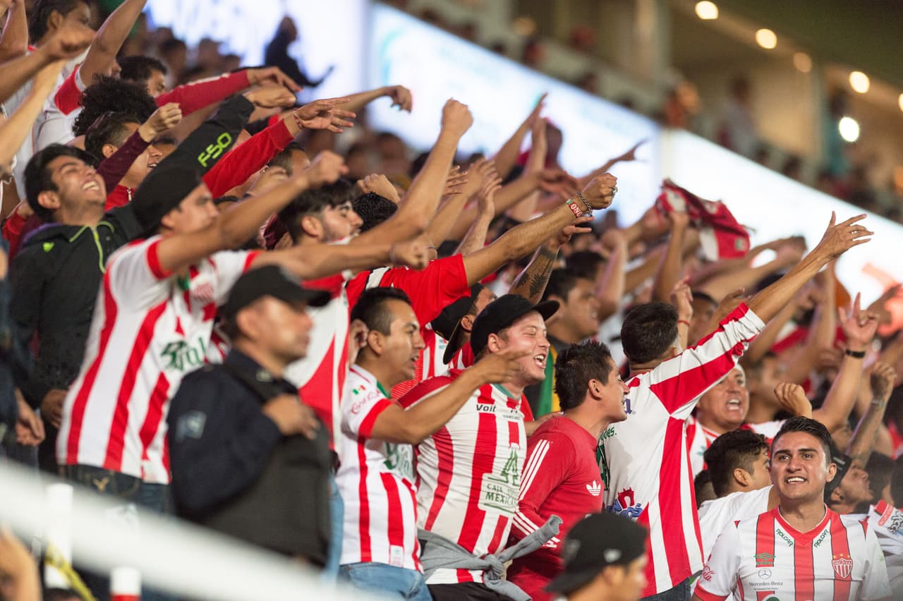 Aficionados Necaxa