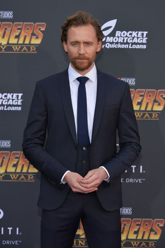Sin embargo, entre tanto juego de palabras, Hiddleston al final dijo no saber nada sobre esto y tampoco quiere ‘alimentar’ rumores.