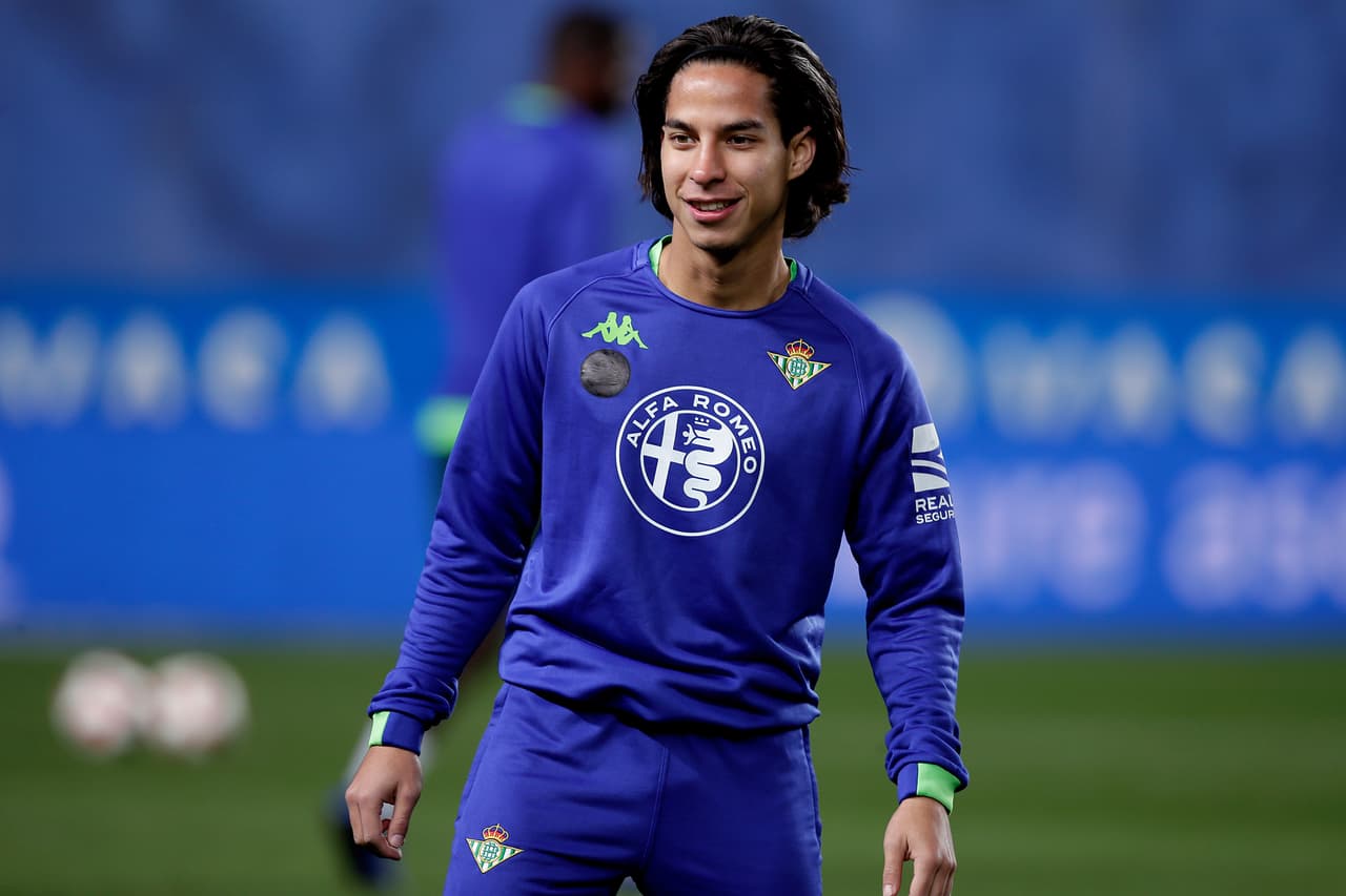 <b>Diego Lainez: </b>¿Se viene el debut? El nuevo fichaje del Betis podría sumar sus primeros minutos en el equipo este domingo, a primera hora, cuando enfrenten por La Liga al Girona en el benito Villamarín.