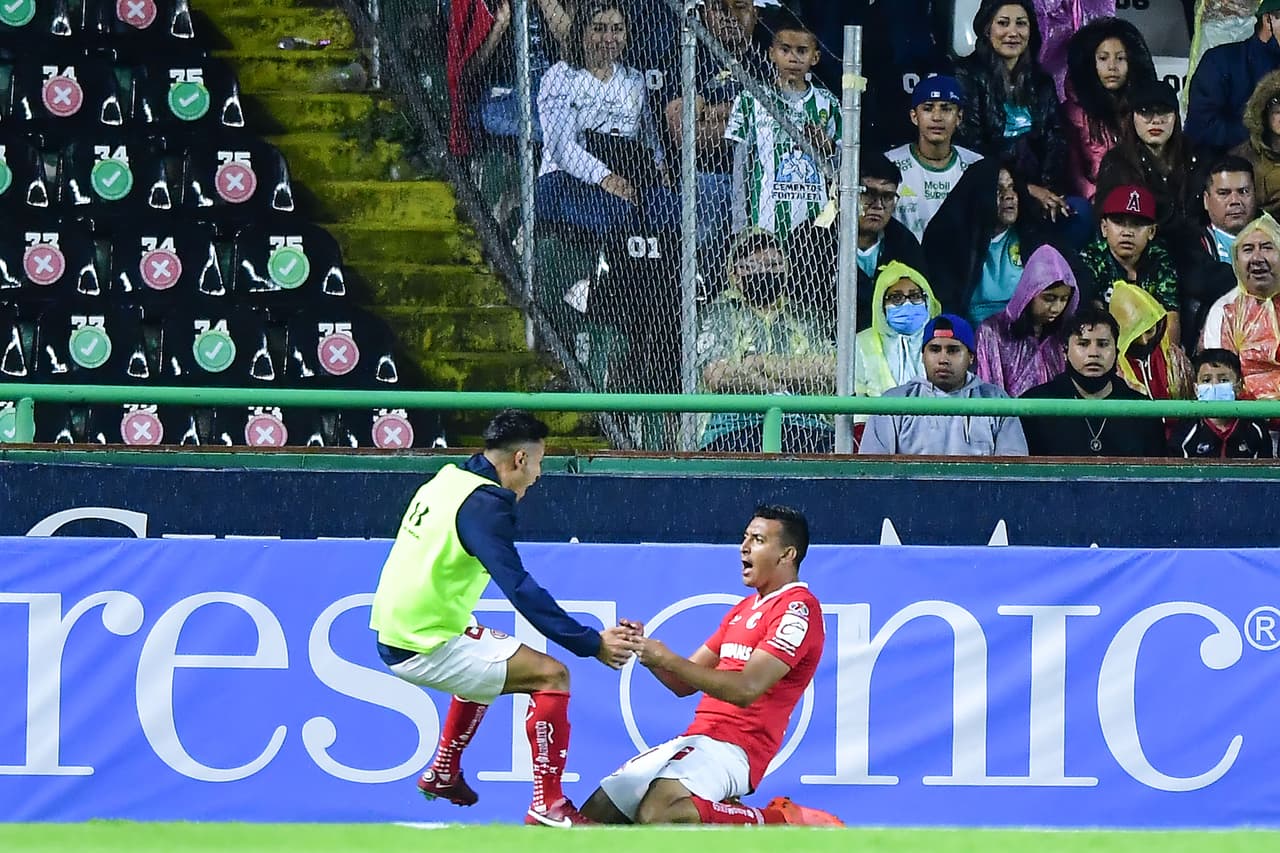 Con un gol de Daniel Álvarez de último minuto, Toluca derrotó a León a domicilio en la Jornada 5 para tomar el subliderato del Apertura 2022. El marcador no reflejó el tremendo dominio de los Diablos Rojos en la segunda parte, que se cansaron de fallar y perdonar ante Cota.