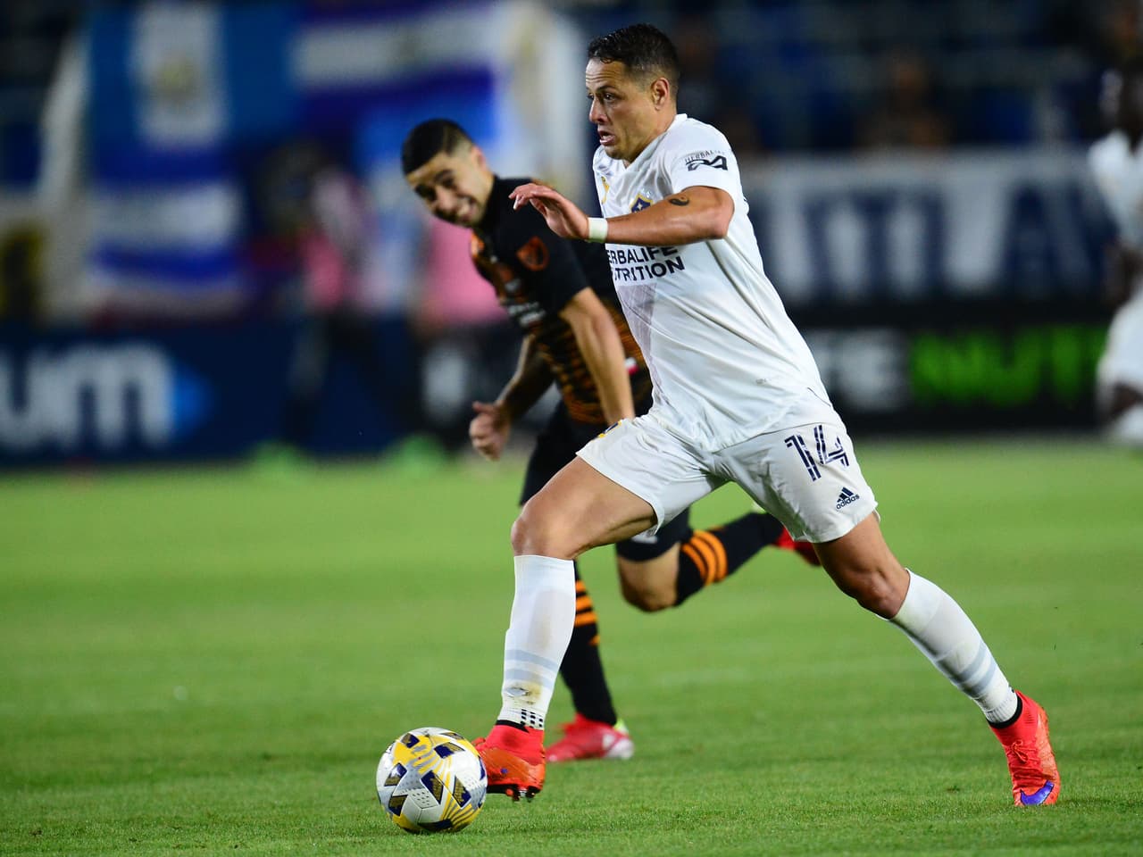 Chicharito y LA Galaxy reciben a Houston Dynamo FC.