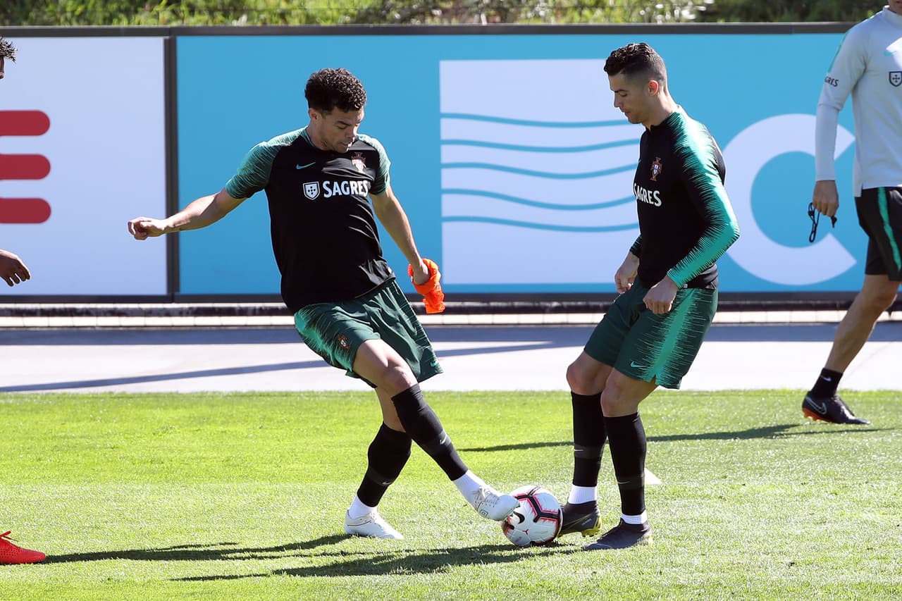 Cristiano Ronaldo vivió su reencuentro con Portugal tras Rusia 2018, en un entrenamiento ahora con miras a la Eurocopa, previo al primer duelo de eliminatorias contra Ucrania por el grupo B.