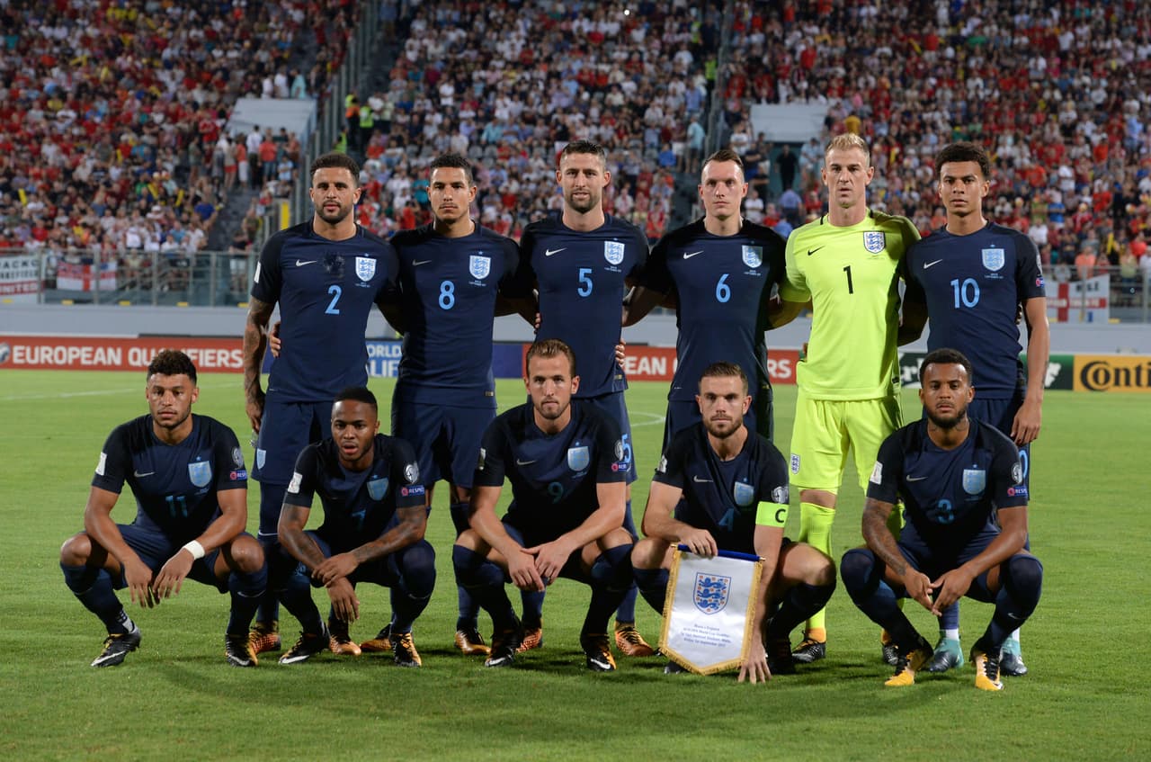 11. Inglaterra (UEFA) - 5 clasificaciones a la Copa del Mundo desde 1998 a 2014.
