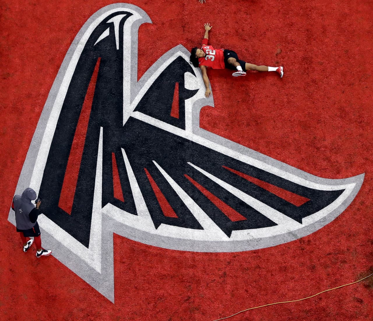 Atlanta Falcons' Jalen Collins warms up before the NFL Super Bowl 51 football game against the New England Patriots Sunday, Feb. 5, 2017, in Houston. (AP Photo/Tim Donnelly)