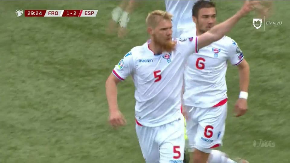 ¡GOOOL! Klaemint Olsen anota para Faroe Islands