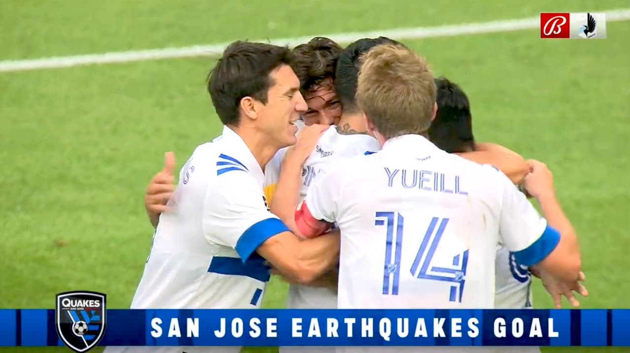 Cristian Espinoza roba el balón y el mexicoamericano Cade Cowell sella el primero