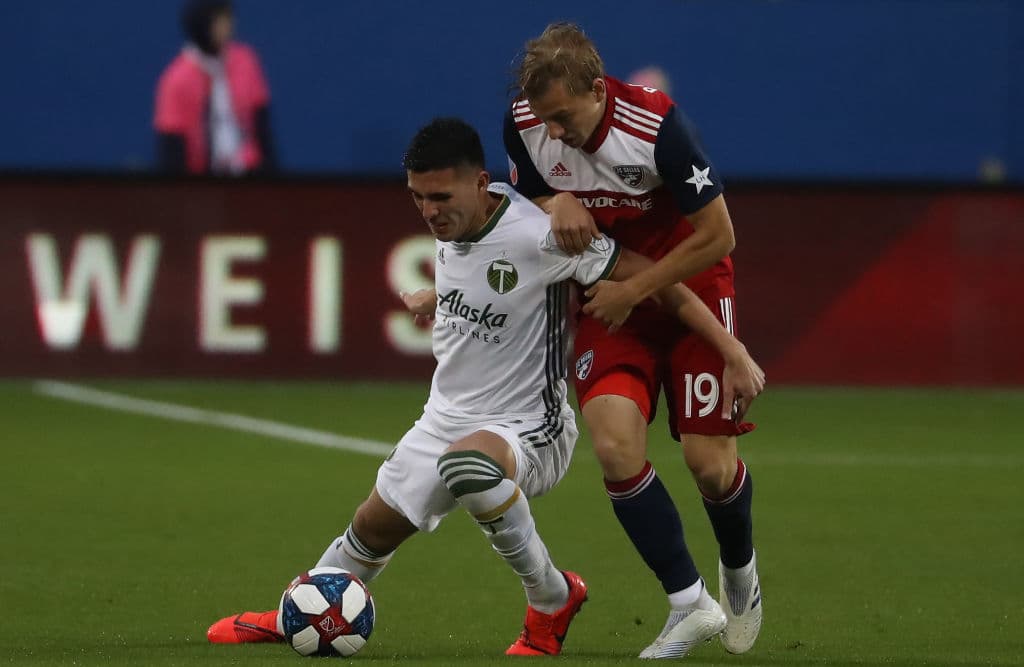 Con tan solo 21 años, Pomykal ya ha disputado 33 juegos con su equipo y se ha ganado su puesto titular en el medio campo del conjunto de Texas.