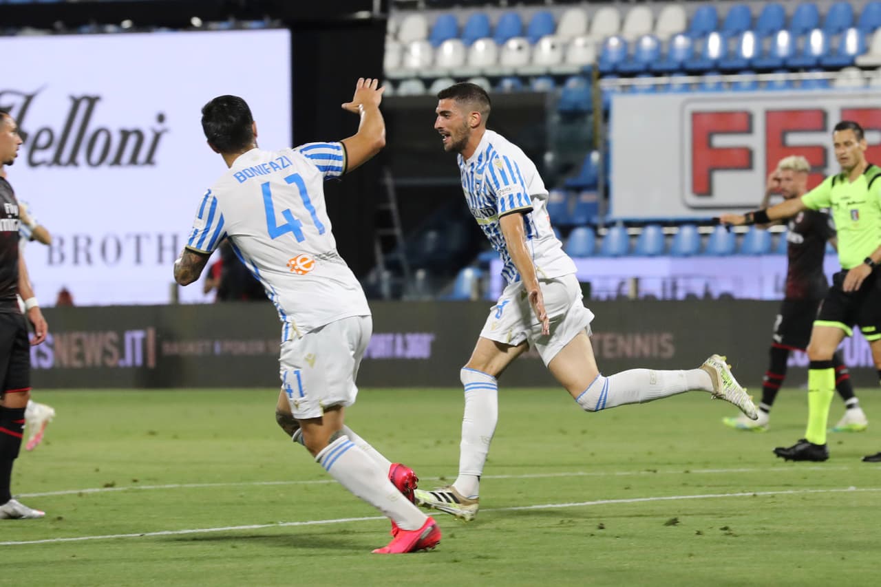 Milán reacciona en el segundo tiempo y con un autogol en la última jugada del partido consiguen el empate al minuto 90+6.