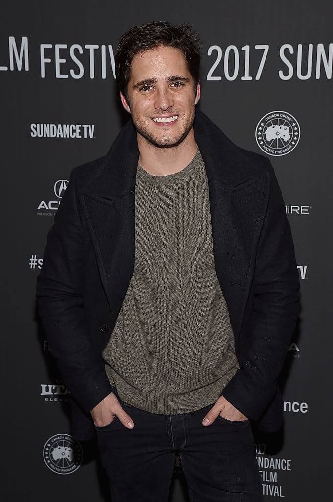 La versión de la película de 1950 fue protagonizada por Spencer Tracy, mientras que la de 1991 fue encabezada por Steve Martin.
<br>