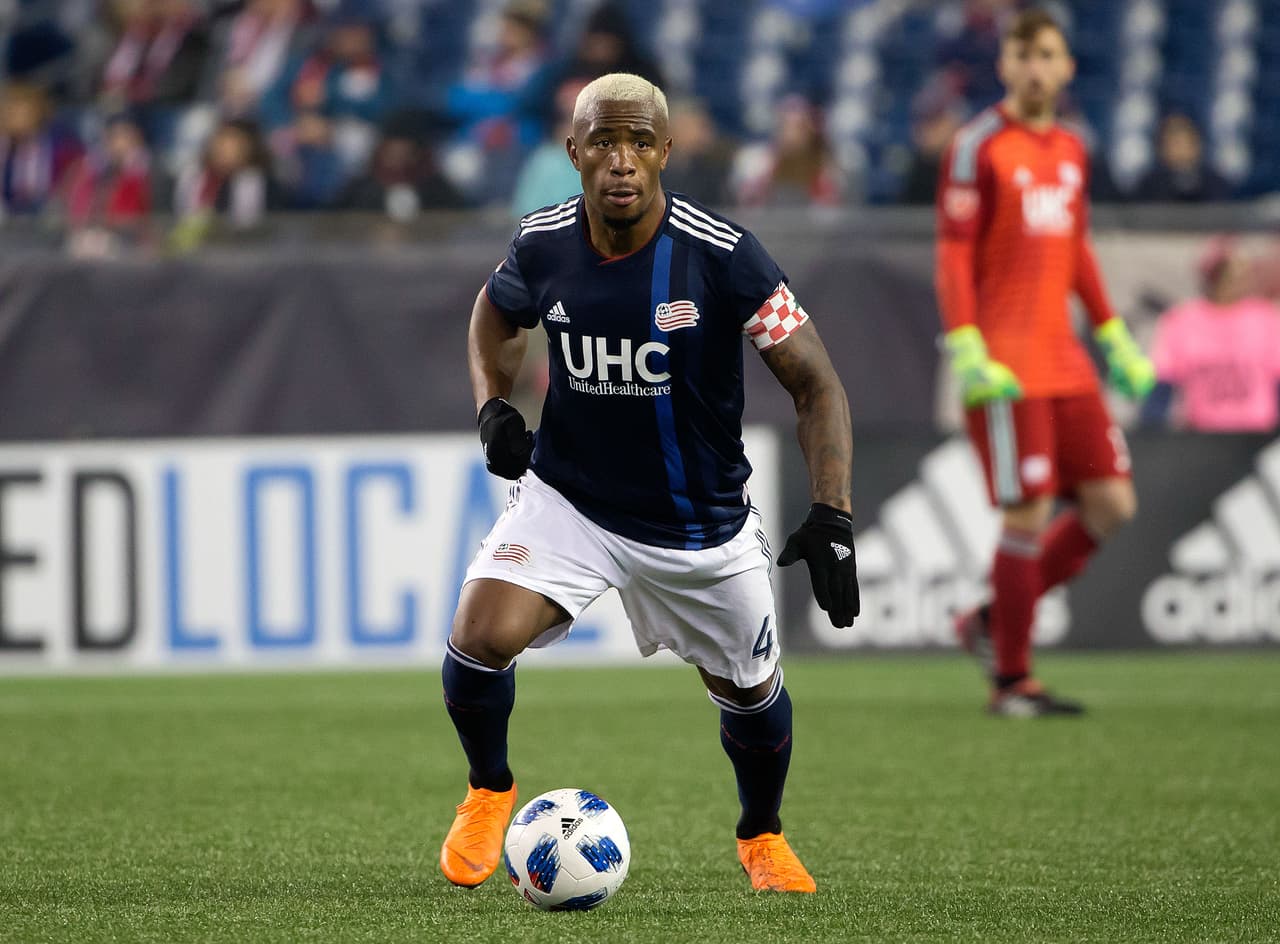 El central Claude Dielna volvió a ser relevante en la victoria de New England Revolution ante Sporting Kansas City, líder de la Conferencia Oeste.