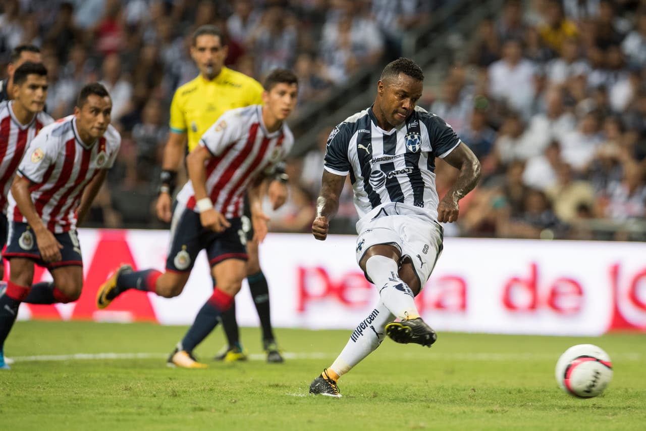 Dorlan Pabón cobró y falló su primer intento.