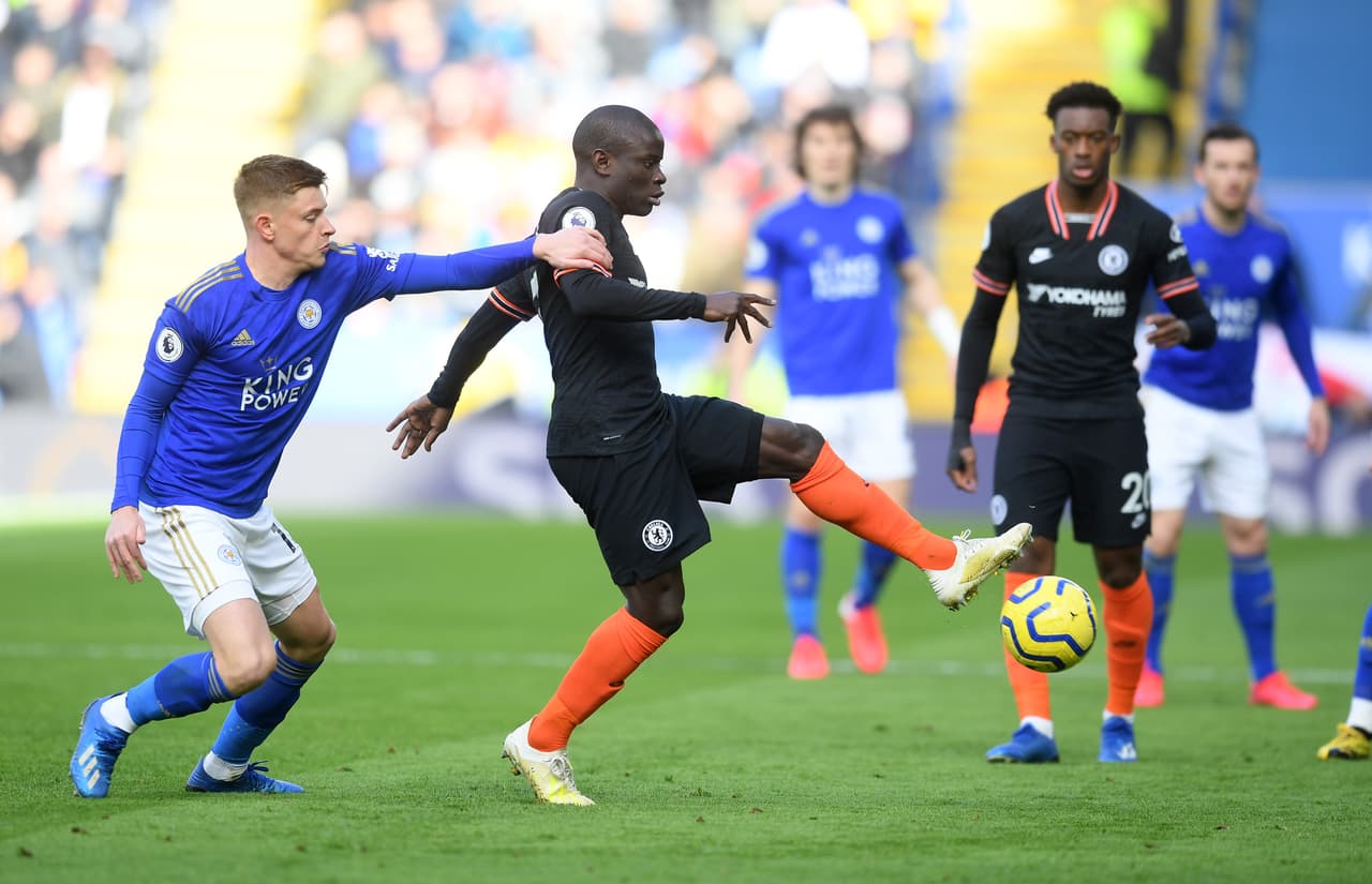 Rüdiger (46’, 71’) abrió y cerró el marcador. Barnes (54’) y Chilwell (64’) marcaron para los locales. Los de Lampard cierran la J25 con 41 unidades y los dirigidos por Brendan Rodgers acumulan 49.