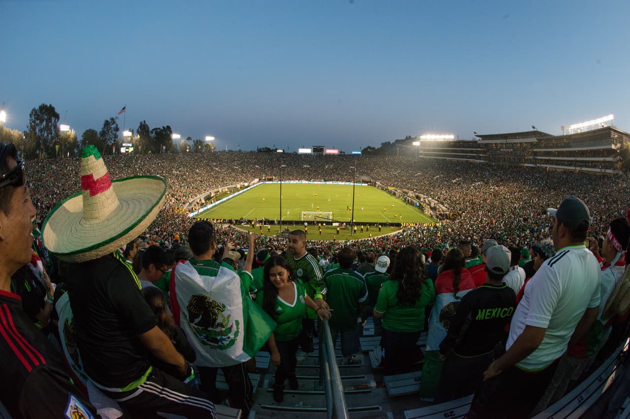 El juego con mayor asistencia fue el del 
<i>Tri </i>con 83,263 espectadores.