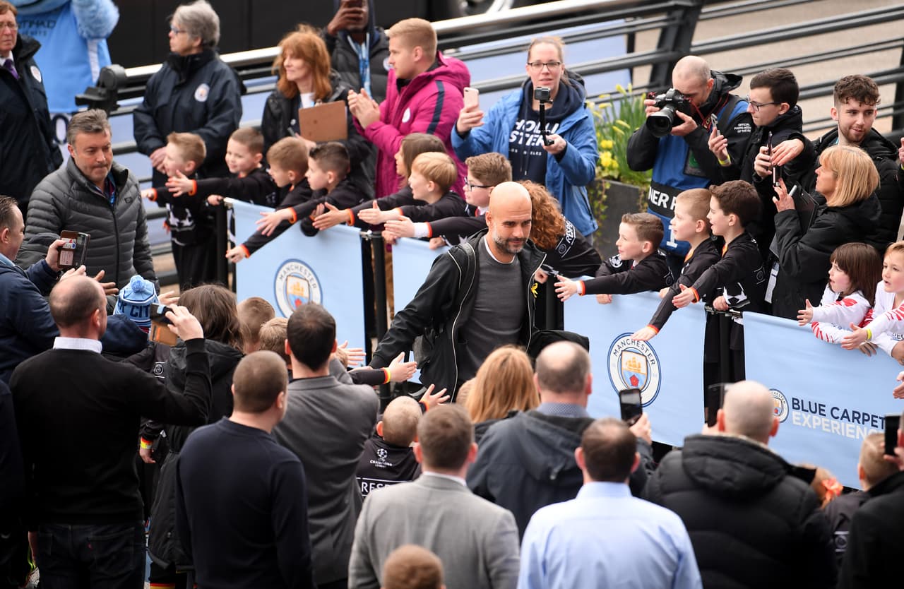 Los fanáticos del Manchester City le demostraron su apoyo al equipo de Pep Guardiola.