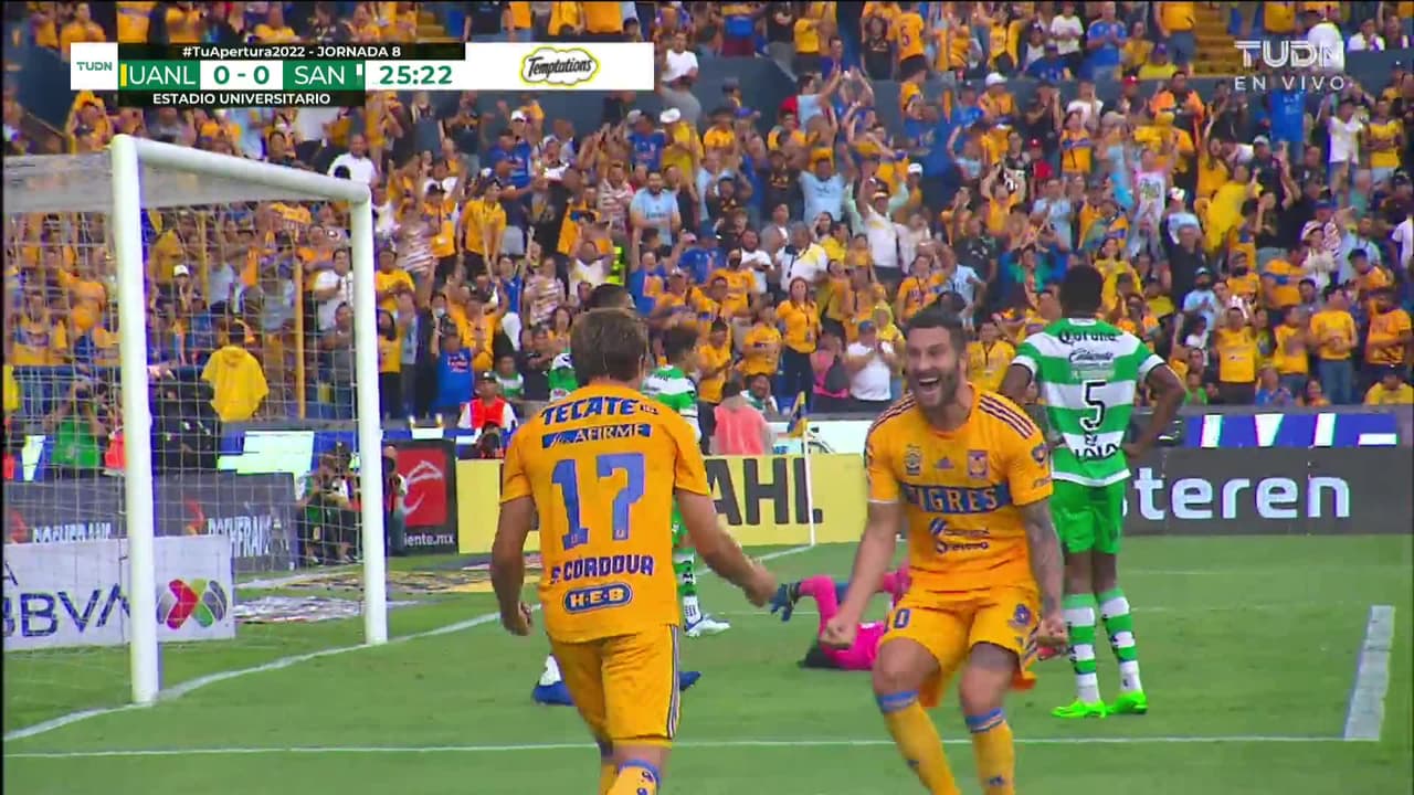 ¡AUTOGOL! de Hugo Rodríguez para Tigres.