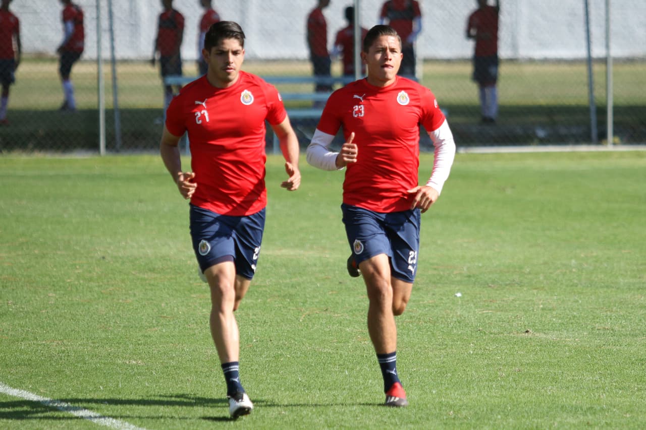 Chivas de Guadalajara está a tres puntos del primer lugar luego de su empate contra Necaxa en la Jornada 6 del Clausura 2019, donde espera volver arriba y por lo que se prepara con intensidad.