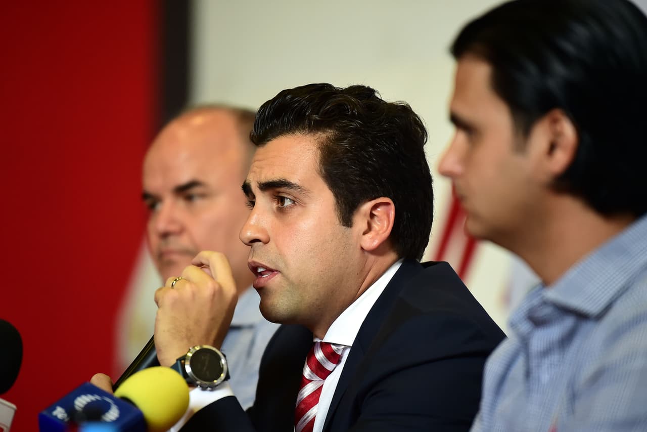 Leaño tuvo como parte su trayectoria ser Director Deportivo de Chivas pero luego de eso comenzó su carrera como entrenador.