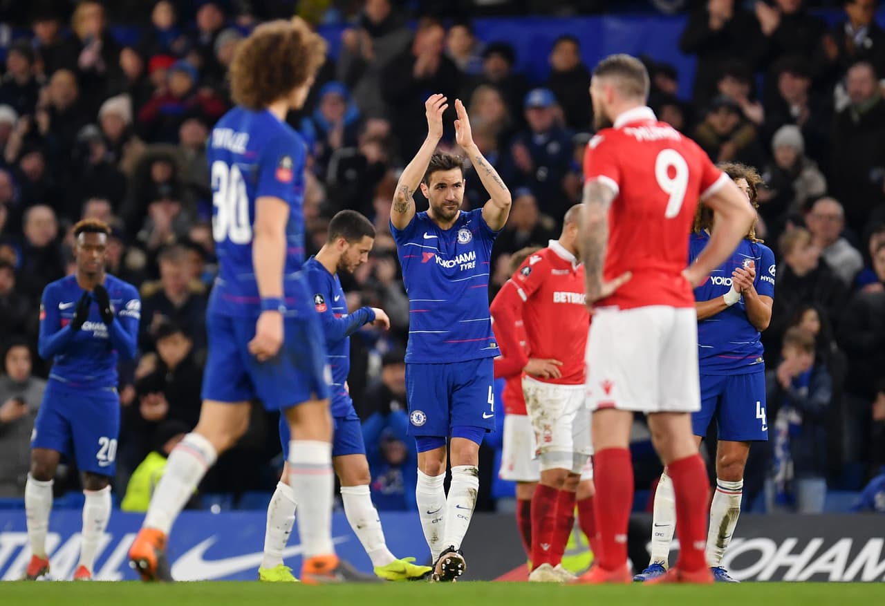 Muy conmovido, y recibiendo el apoyo de todos los presentes, el español se retiró agradeciendo los cuatro años que pasó allí en los que ganó siete títulos locales.