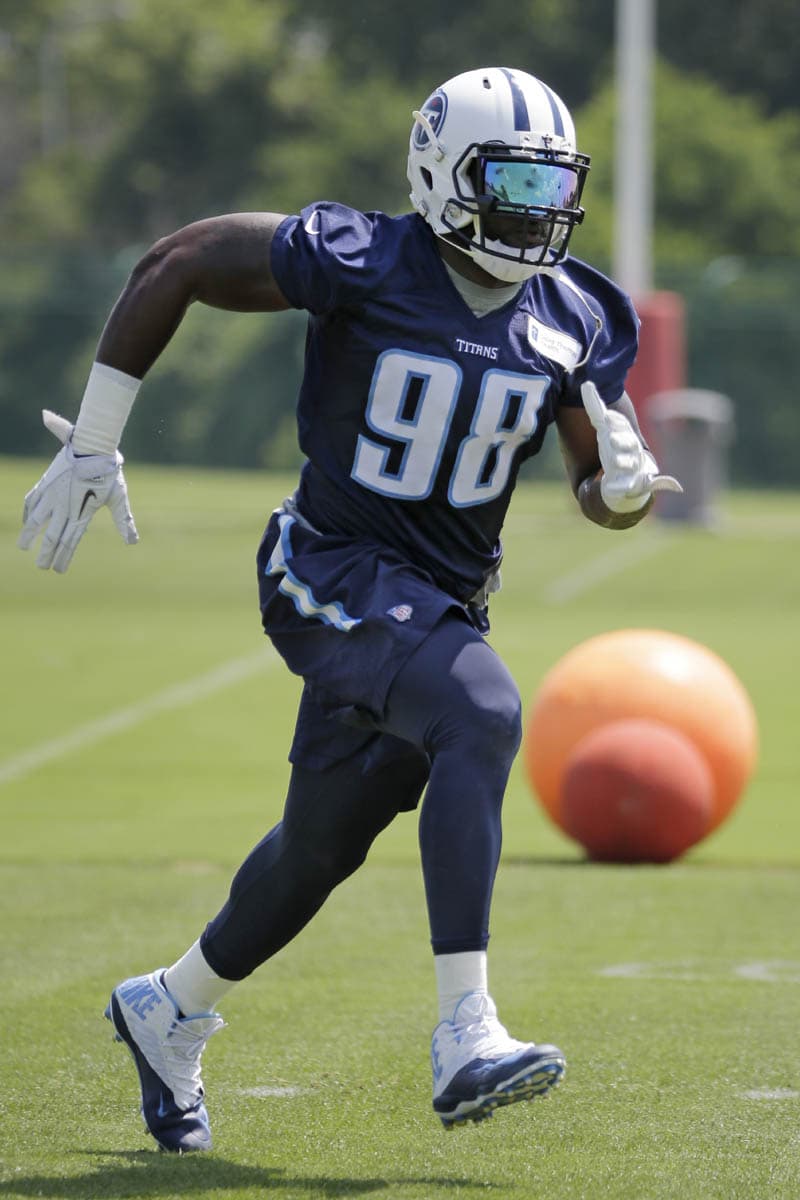 Linebacker exterior: Brian Orakpo, Tennessee Titans (AP-NFL).