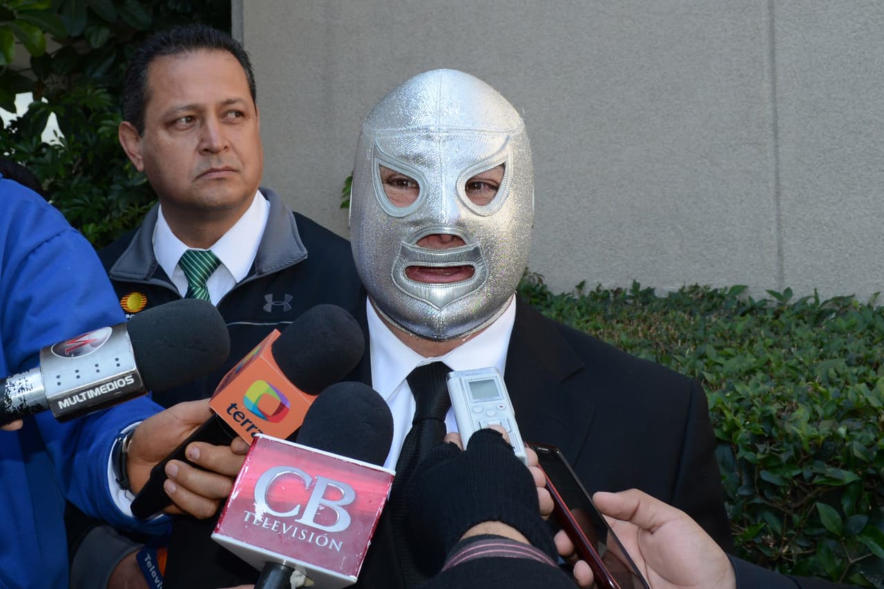 <b>Hijo del Santo</b>– El hijo del histórico luchador mexicano lo ganó absolutamente todo y también logró triunfar en el cine con Santo en la Venganza de la momia (1970), Santo y Mantequilla Nápoles en la venganza de la Llorona (1974), Chanoc y el hijo del Santo contra los vampiros asesinos (1982), Frontera sin Ley (1983), El poder de Omnicron (1991), Santo: La leyenda del Enmascarado de plata (1992) e Infraterrestre (2000).