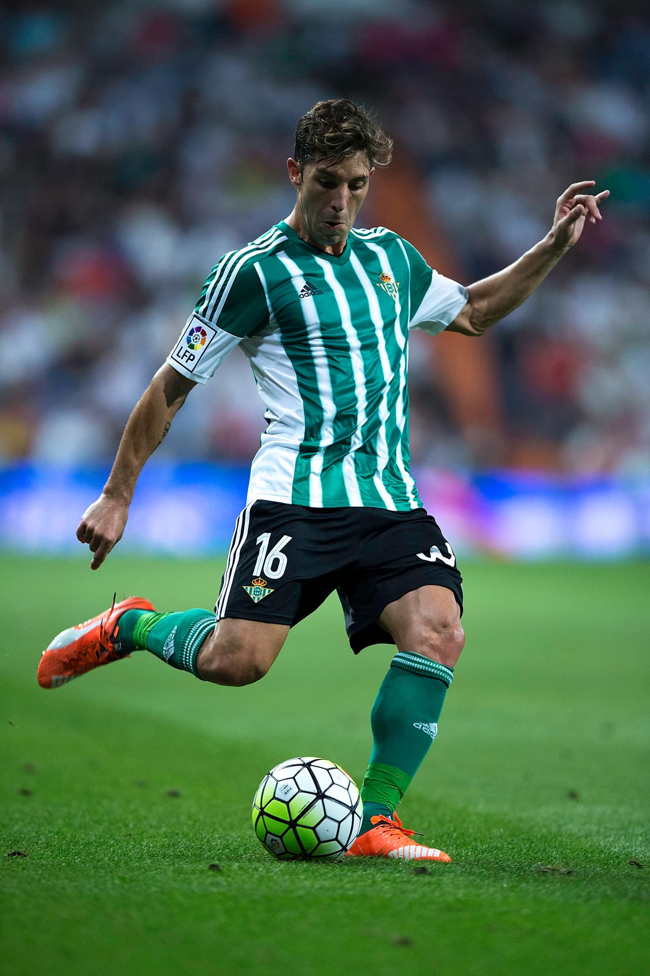 El Betis sufrió para eliminar al Sporting de Gijón en la Copa del Rey