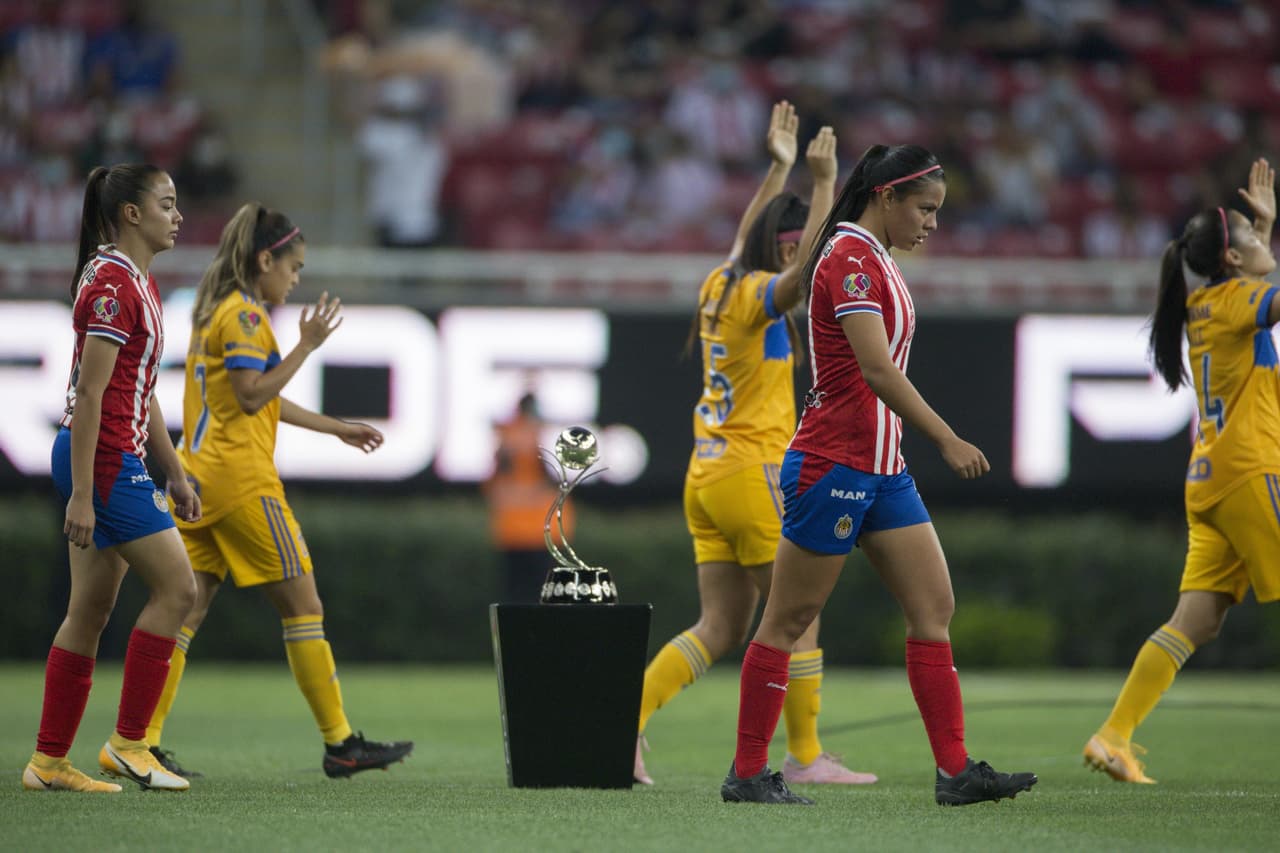 Tigres logró un frenético triunfo ante Chivas para llevarse un gol de ventaja en la Final de Ida de la Liga MX Femenil.