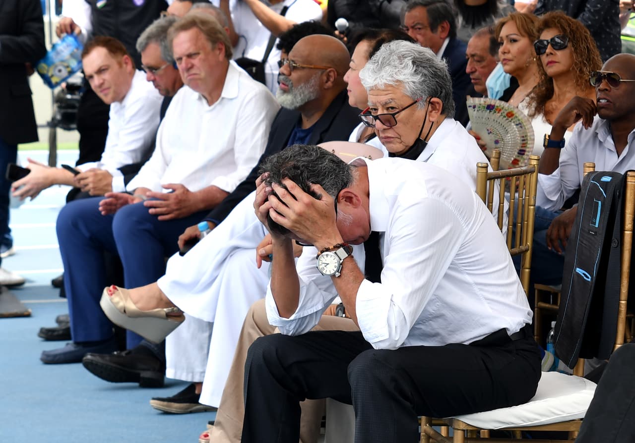 Familiares, amigos, exjugadores y aficionados le dieron el último adiós a Freddy Rincón en el Estadio Pascual Guerrero de Cali.