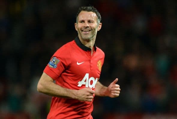 Ryan Giggs tomó las riendas del Manchester United como Director Técnico y, al mismo tiempo fue parte del equipo como un jugador más dentro de la cancha. El galés disputó sus últimos minutos como jugador profesional en Old Trafford en la victoria de los ‘Red Devils’ de 3-1 sobre el Hull City, pero ¿Qué otros casos se han dado de jugadores-entrenadores a nivel mundial en el futbol?