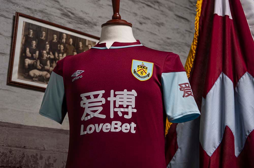 Playera de locar del Burnley.