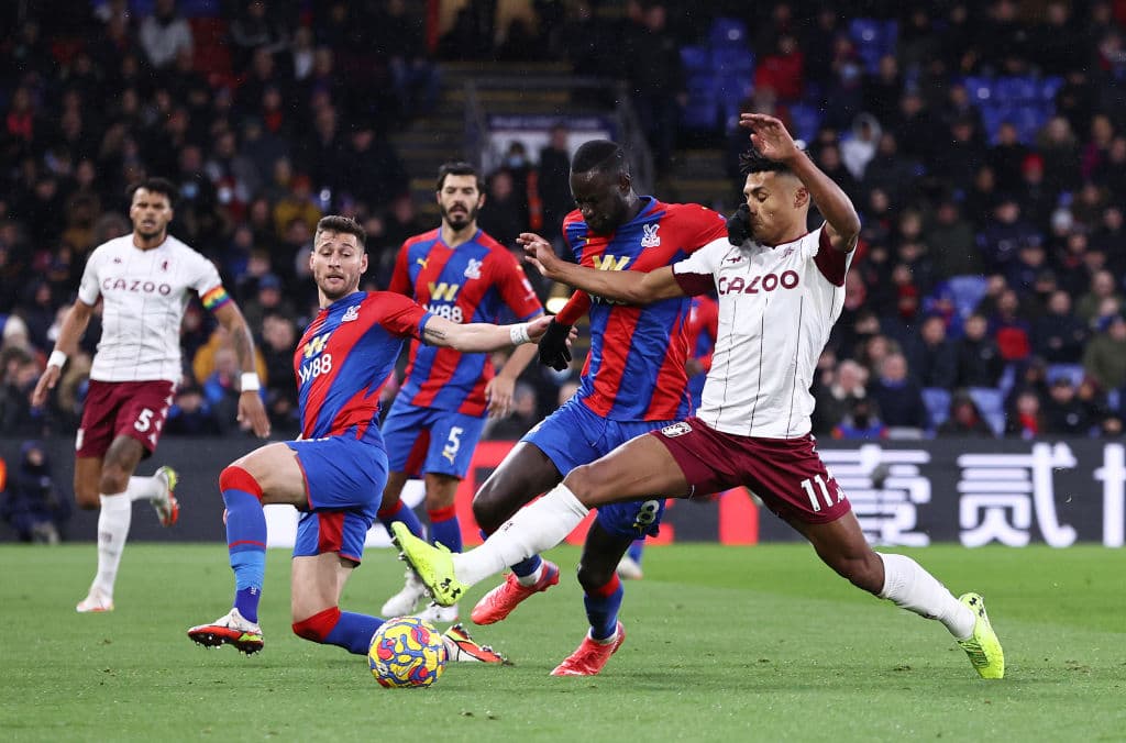 Arsenal no sufre en casa y vence 2-0 al Newcastle United, Aston Villa le hace la diablura al Crystal palace y les pegan 1-2, Liverpool muestra su poderío goleando 4-0 al Southampton y Brighton & Hove Albion no se hace daño con el Leeds United y firman el 0-0.