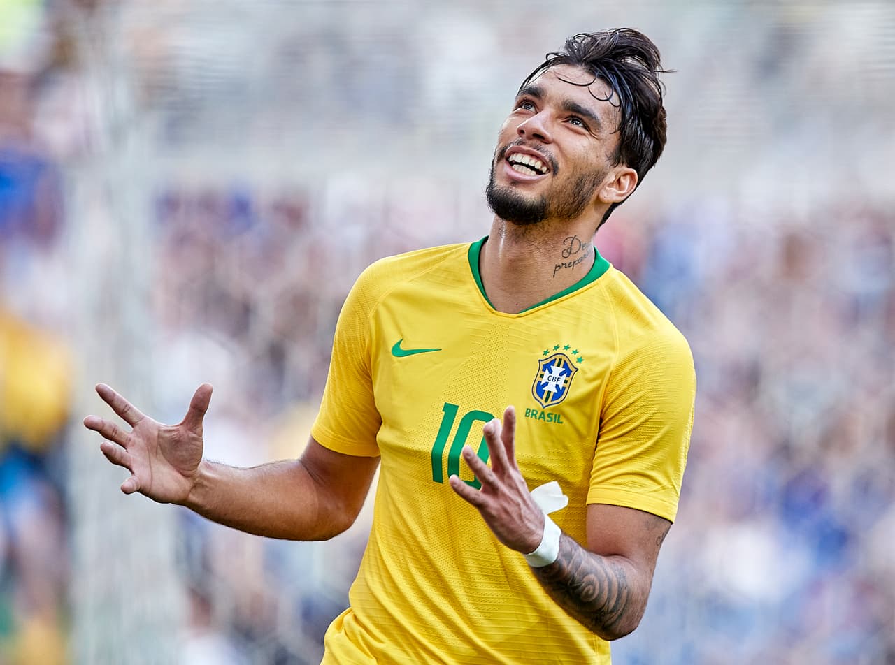 El delantero del Milan pisó el área y con un remate de pierna izquierda, con potencia, venció a Luis Mejía quien, a pesar de tocar la pelota, no pudo evitar la caída de su arco.