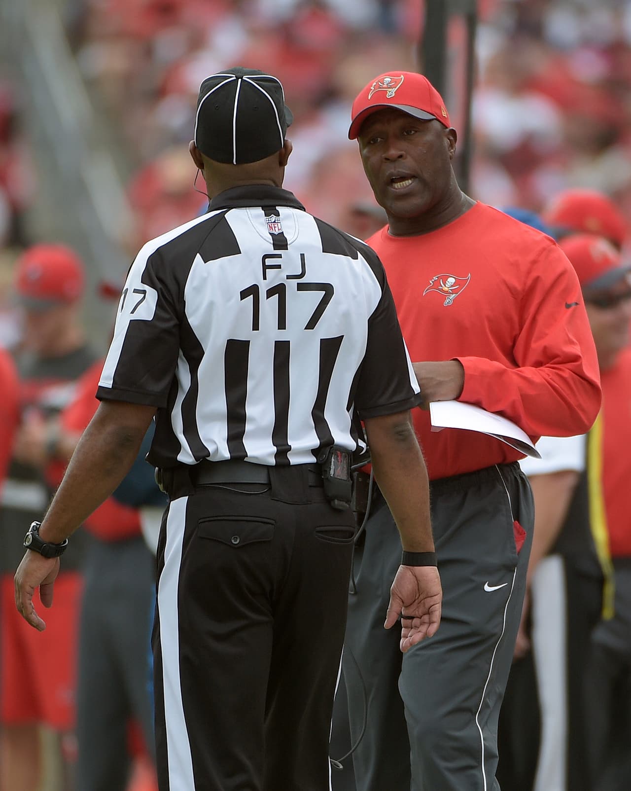 Los Cowboys sufrieron su séptima derrota de la temporada a manos de los Buccaneers por 10-6. Checa las mejores tomas del partido.