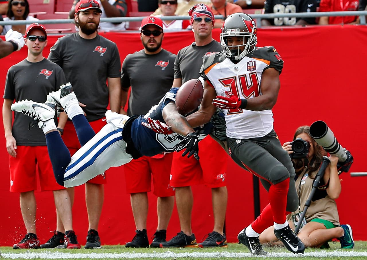 Los Cowboys sufrieron su séptima derrota de la temporada a manos de los Buccaneers por 10-6. Checa las mejores tomas del partido.