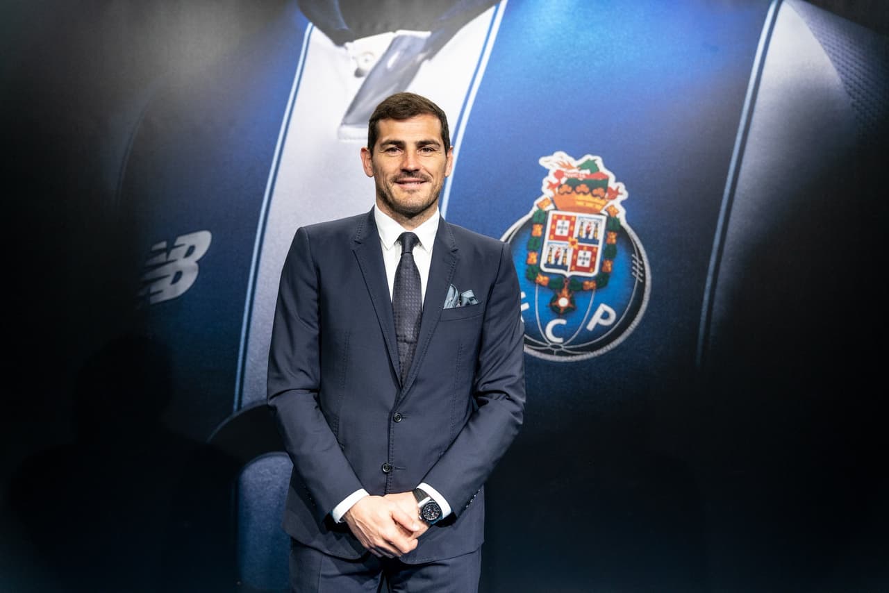 En el 2015 fue que Iker salió del equipo madridista para jugar en el 
<i>Dragao, </i>en donde a pesar de algunos bajones se ha ganado el cariño de directivos y aficionados.