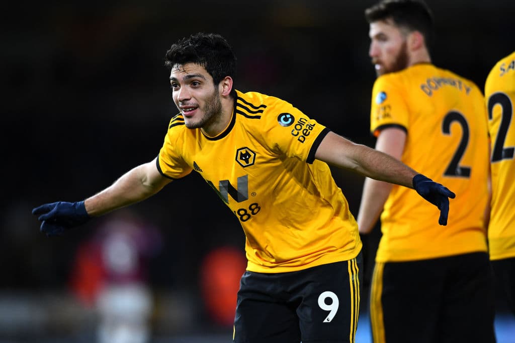 <b>Raúl Jiménez</b>: se espera que el delantero mexicano, quien vive un gran momento, sea titular de nuevo con el Wolverhampton en su partido del sábado ante el Everton en Goodison Park.