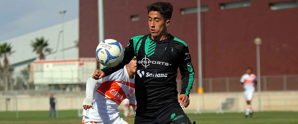 Santos se impuso a Correcaminos.