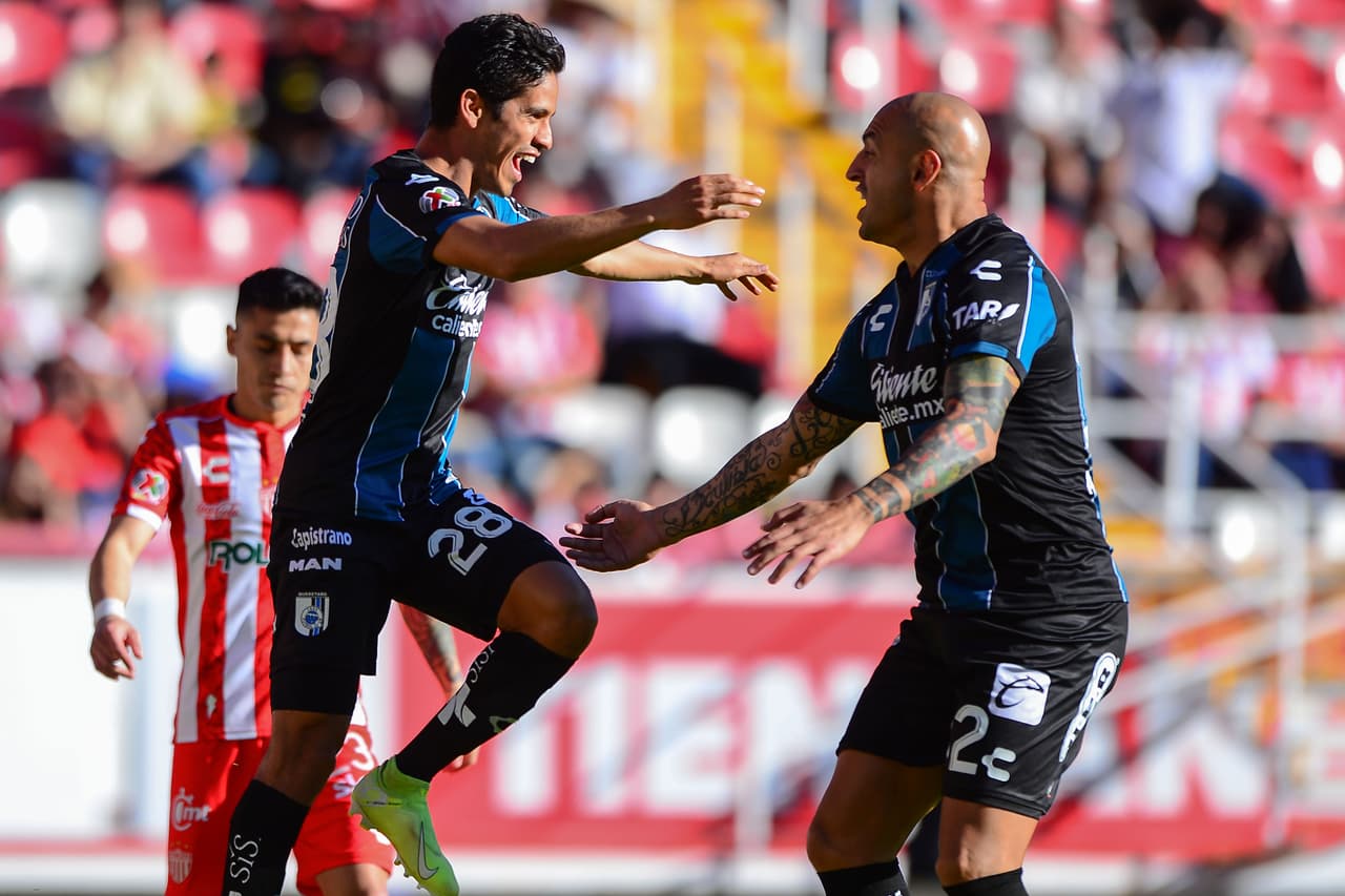 Con doblete de Ariel Nahuelpán y uno más de Jaime Gómez, Querétaro supera a Necaxa y ratifica su buen momento en la Liga MX.
