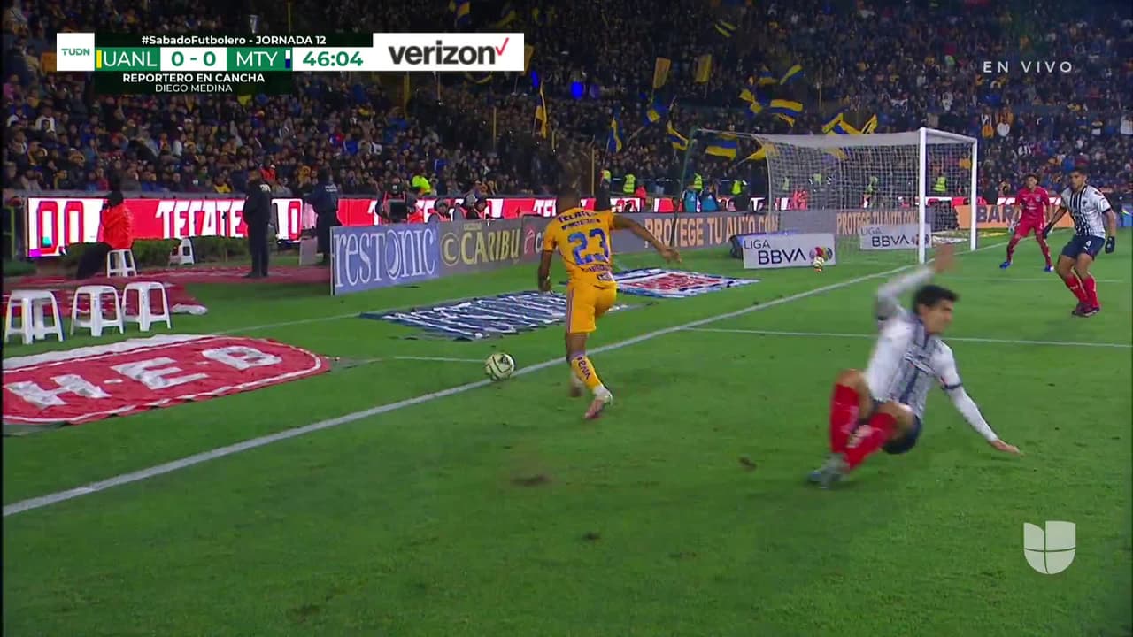 ¡TIRO ATAJADO! disparo por André-Pierre Gignac.