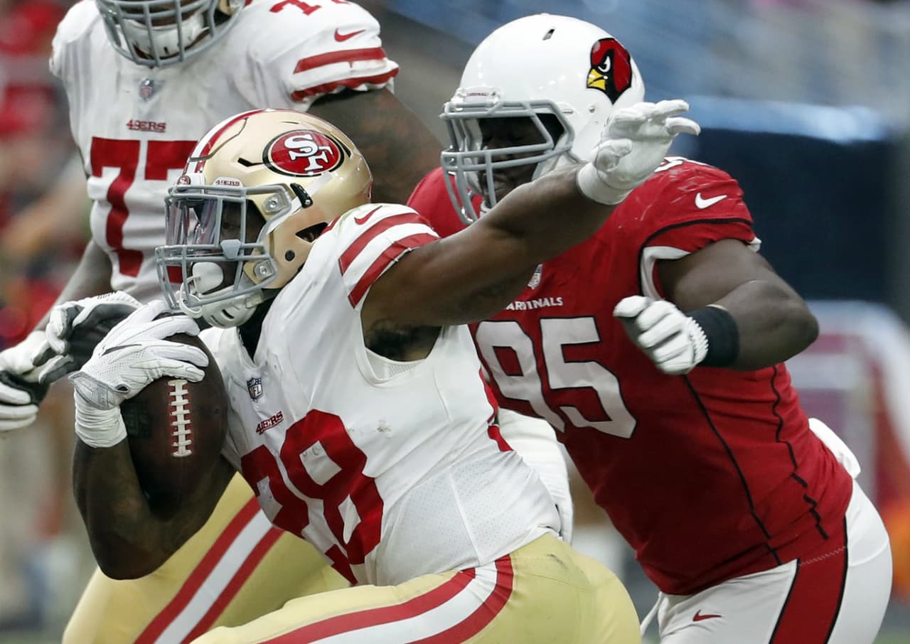 Carlos Hyde fue limitado a 68 yardas por tierra en 16 intentos para San Francisco.