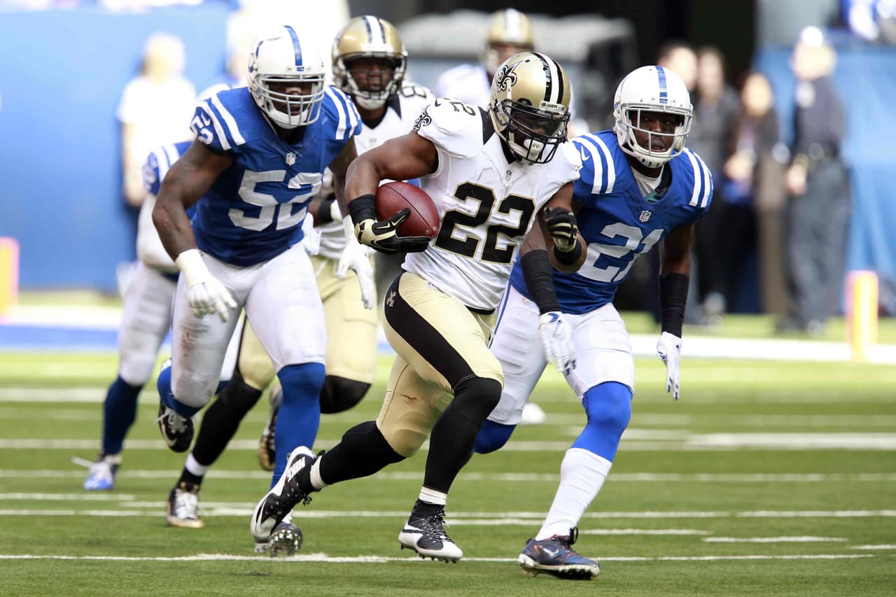 4. MARK INGRAM - La victoria sobre los Indianaplis Colts fue su mejor actuación en la temporada con 14 acarreos para 143 yardas con un touchdown. Las 10.2 yardas promedio por carrera le dio el suficiente apoyo a Drew Brees y sirvió para mantener la reacción final de los Colts.