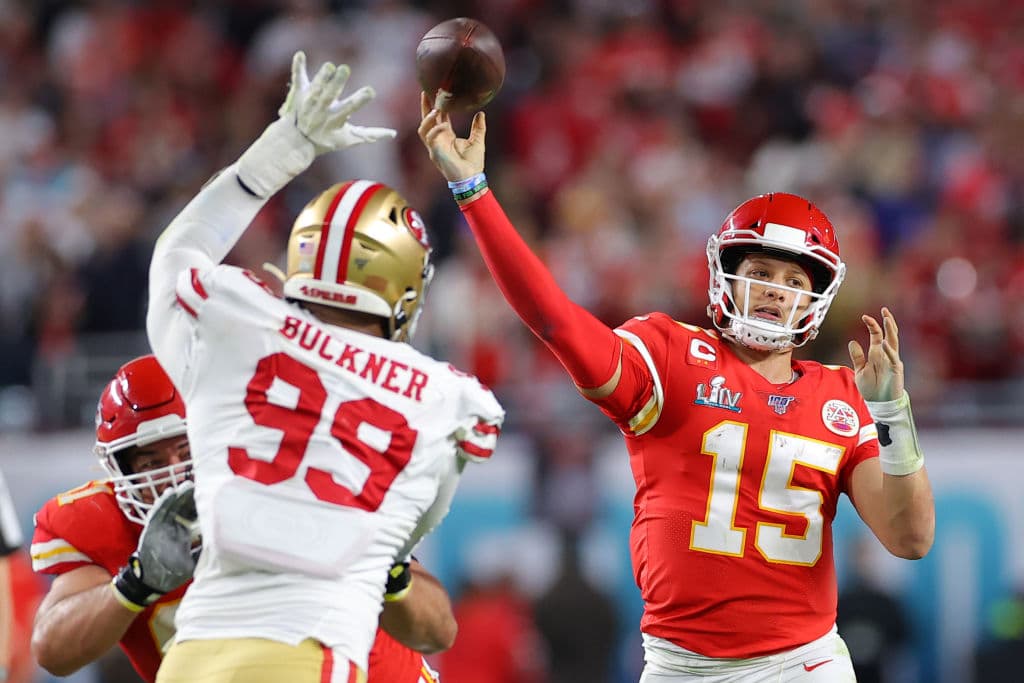 Super Bowl LIV (San Francisco 49ers 20-31 Kansas City Chiefs) | Se jugó en el Hard Rock Stadium. MVP: Patrick Mahomes (QB Kansas City). Costo comercial 30 segundos: 5.6 millones por Fox.