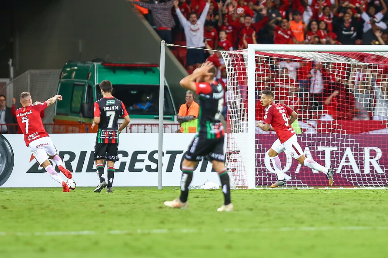 Sin embargo, los chilenos igualaron al minuto 47 y los aficionados del Inter esperaban algo más de él, lo que se dio al 66' para el triunfo del club gaúcho.