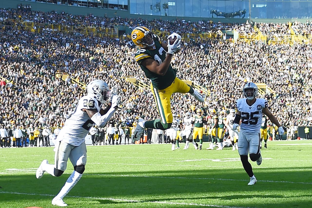 Allen Lazard fue el mejor receptor de Aaron Rodgers ante los Raiders y esta atrapada lo representa.