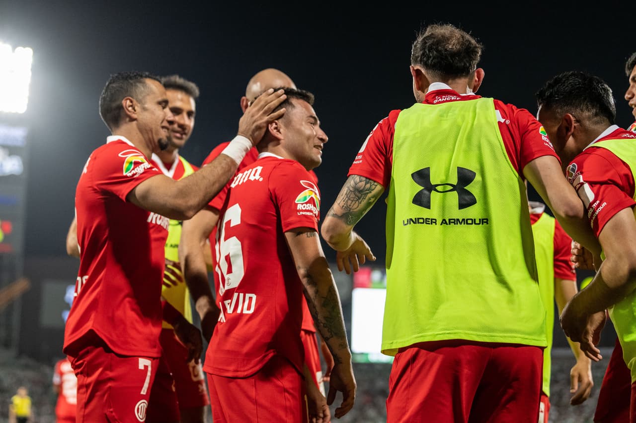 Apenas iniciando la segunda mitad, Jean Meses hizo el primero para los Diablos.
