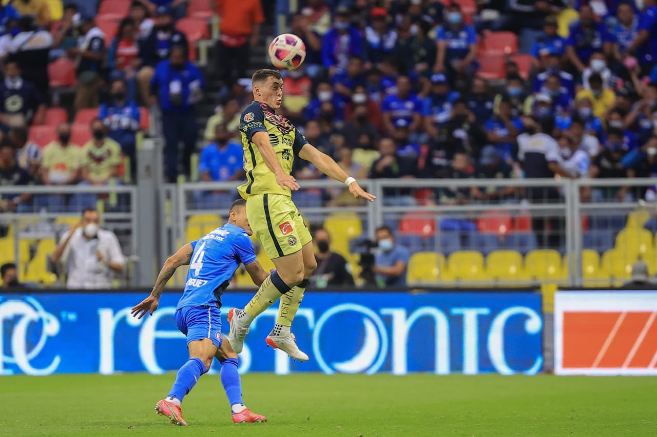 Cruz Azul y América vivieron un partido parejo en la cancha del Estadio Azteca donde las emociones no se hicieron esperar.