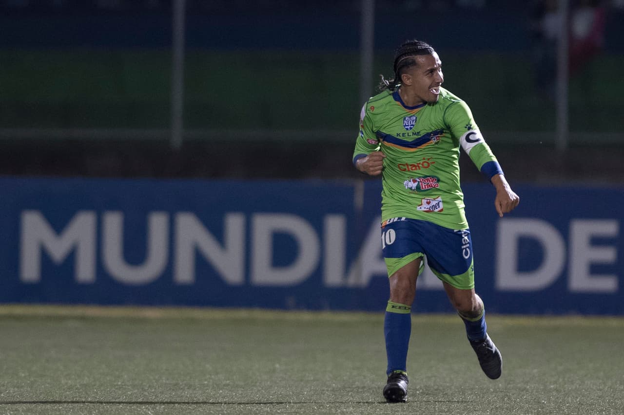 Santa Tecla se impuso 2-1 contra Seattle Sounders en el partido de ida de los octavos de final de la Liga de Campeones de la Concacaf, en un juego en el que remontó para irse vencedor.