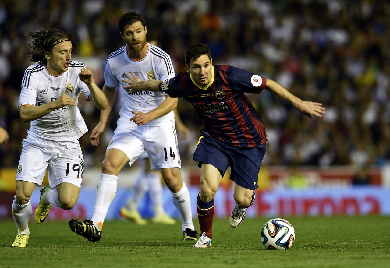 Cerramos con dos jugadores más que se mantienen en duda para el clásico. Uno es Lionel Messi, el argentino espera estar al 100 y ser considerados por el Barça para jugar y hacerle daño al Real Madrid con su fútbol vertical y peligroso.